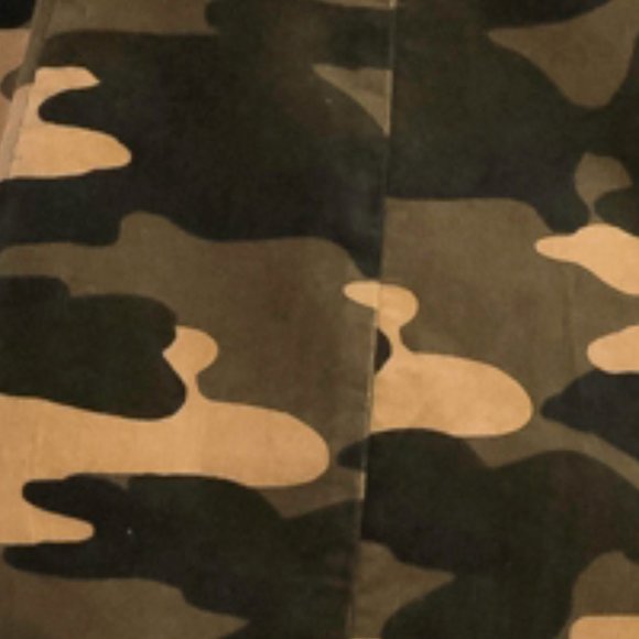 💥EDGY CHIC💥Camo Corduroy Overall Dress - Picture 10 of 12